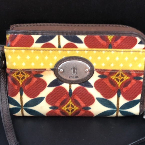 CLEARANCE!!!!!!Vintage Wristlet wallet - Picture 10 of 10